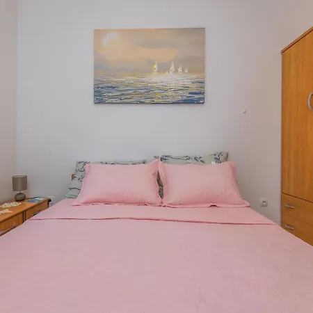 Ivanda Apartamento *