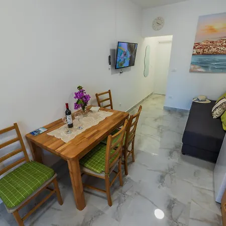 Ivanda Apartamento